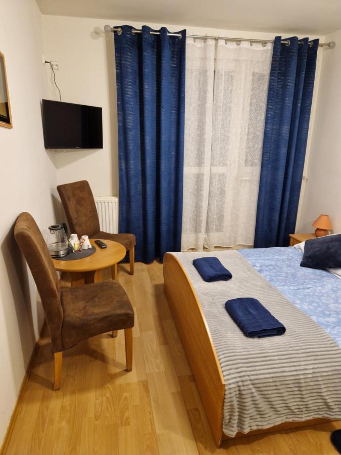 Zajazd Lesny Tuszyn Exteriör bild