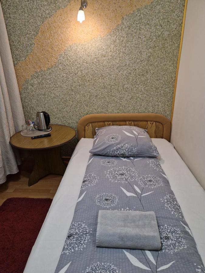 Zajazd Lesny Tuszyn Exteriör bild