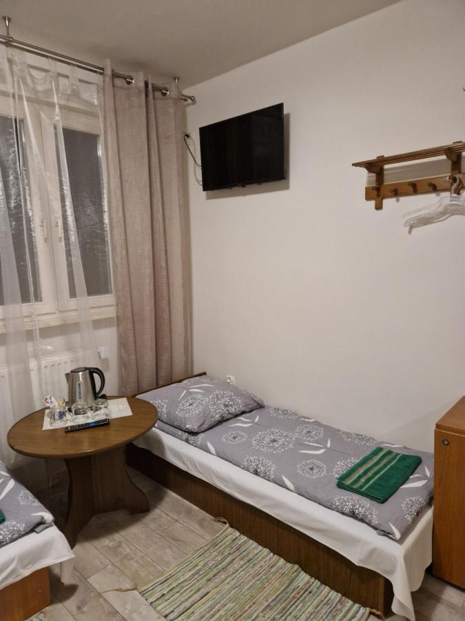 Zajazd Lesny Tuszyn Exteriör bild