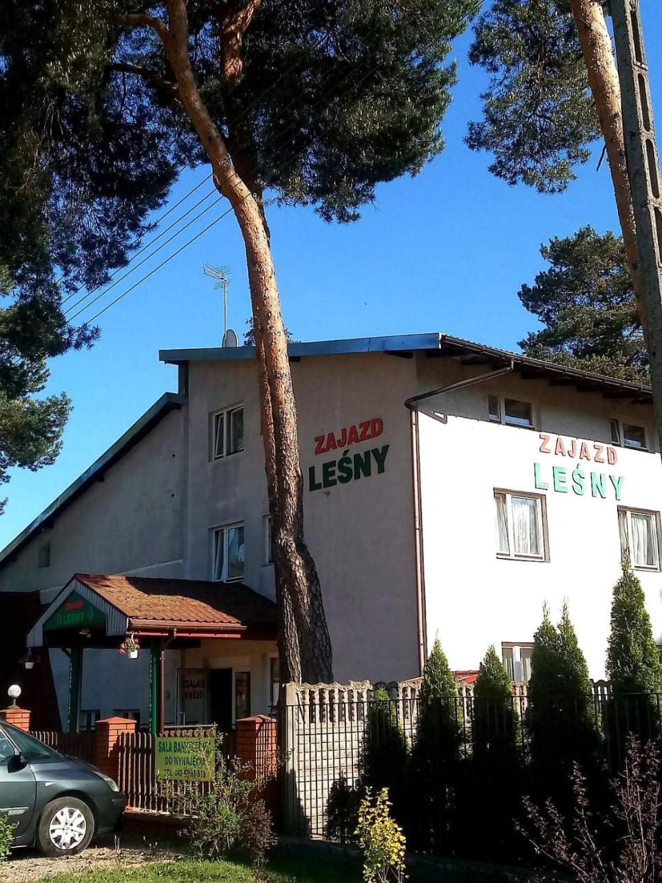 Zajazd Lesny Tuszyn Exteriör bild