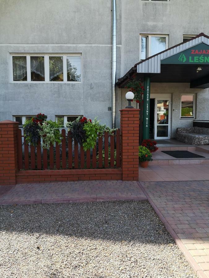 Zajazd Lesny Tuszyn Exteriör bild
