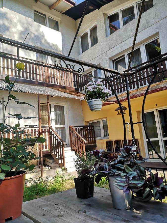 Zajazd Lesny Tuszyn Exteriör bild