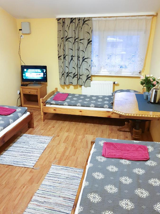 Zajazd Lesny Tuszyn Exteriör bild